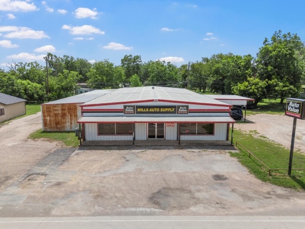 Listing Image #1 - Office for sale at 604 & 606 NE 4th St, Hubbard TX 76648