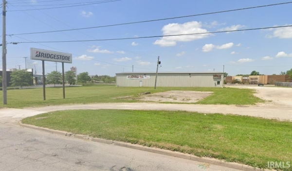 Listing Image #1 - Industrial for sale at 3727 N Broadway Avenue, Muncie IN 47303