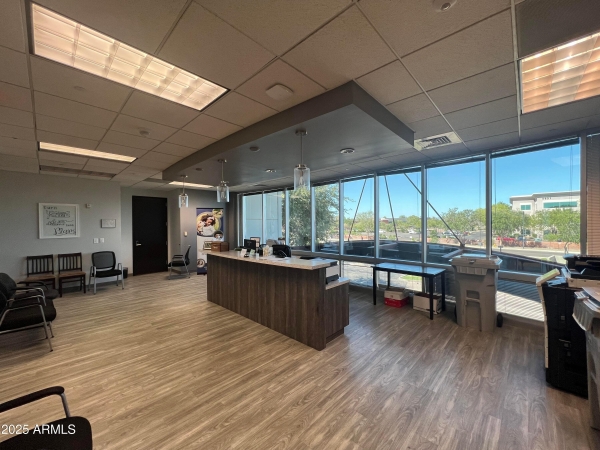 Listing Image #3 - Industrial for sale at 5701 W TALAVI Boulevard 201, Glendale AZ 85306