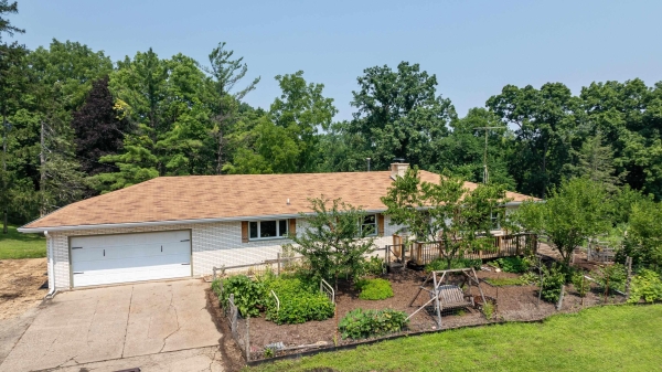 Listing Image #1 - Others for sale at 3565 St Catherine Road, Bellevue IA 52031
