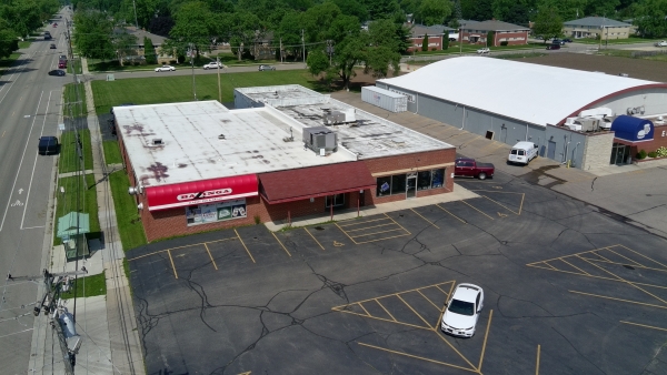 Listing Image #3 - Retail for sale at 1944 Center Ave, Janesville WI 53546