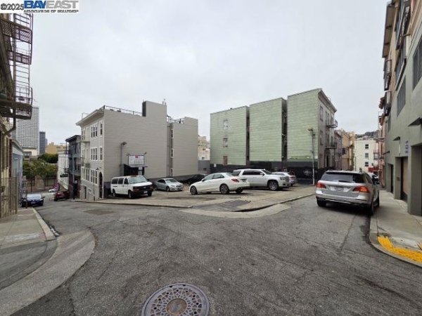 Listing Image #2 - Others for sale at 65 Fresno St, San Francisco CA 94133