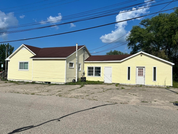 Listing Image #2 - Office for sale at 4906 E Pickard Street, Mount Pleasant MI 48858