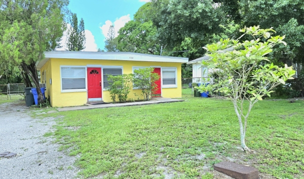 Listing Image #1 - Multi-family for sale at 2014 10th St. W., Bradenton FL 34205