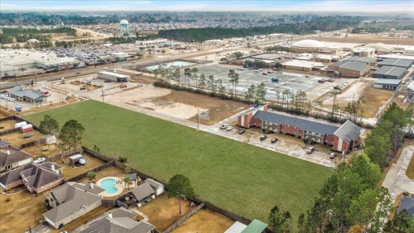 Listing Image #3 - Land for sale at 121 N LHS Drive, Lumberton TX 77657
