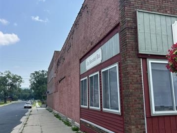 Listing Image #2 - Office for sale at 903 Wisconsin Ave, Boscobel WI 53805