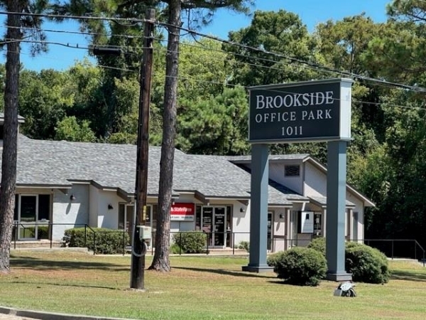 Listing Image #1 - Others for sale at 1011 N Causeway Boulevard , 20, Mandeville LA 70471 Listing Image #1 - Others for sale at 1011 N Causeway Boulevard , 20, Mandeville LA 70471