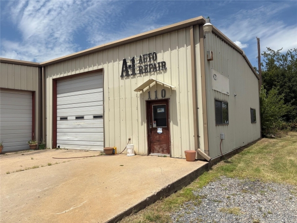 Listing Image #1 - Retail for sale at 110 Douglas Street, Muskogee OK 74401