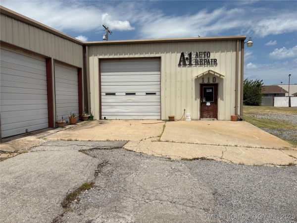 Listing Image #2 - Retail for sale at 110 Douglas Street, Muskogee OK 74401