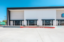Listing Image #3 - Retail for sale at 102 Floral Blvd, Laredo TX 78043