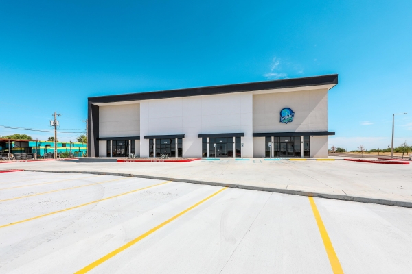 Listing Image #2 - Retail for sale at 102 Floral Blvd, Laredo TX 78043