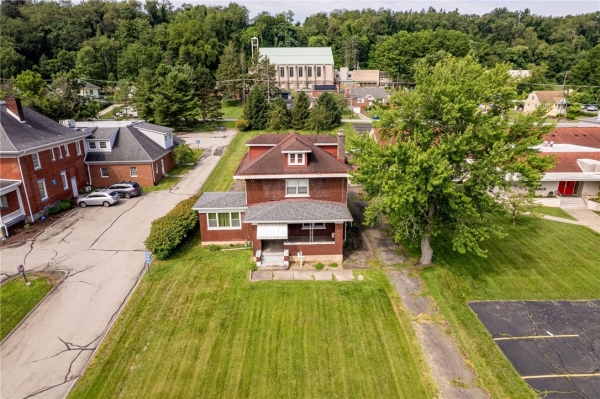 Listing Image #3 - Others for sale at 1660 Lincoln Way, White Oak PA 15131