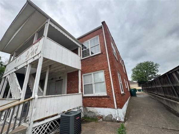 Listing Image #3 - Multi-family for sale at 105 S Poplar Street, Sapulpa OK 74066