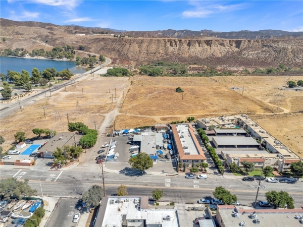 Listing Image #3 - Retail for sale at 31752 Ridge Route Road, Castaic CA 91384