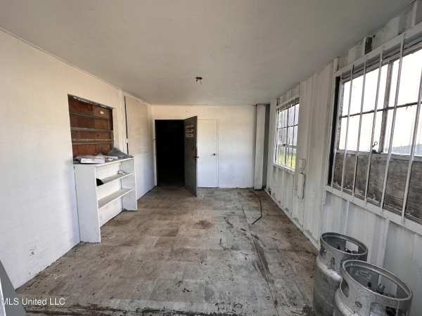 Listing Image #3 - Industrial for sale at 4517 11th Street, Gulfport MS 39501