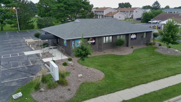 Listing Image #3 - Retail for sale at 2203 Holiday Dr, Janesville WI 53545