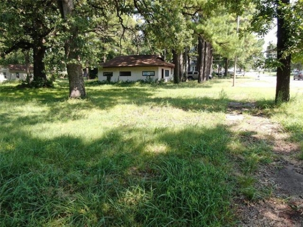 Listing Image #3 - Office for sale at 500 S Muskogee Ave, Okmulgee OK 74447