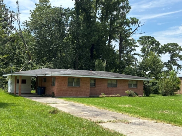 Listing Image #1 - Others for sale at 1211 S Lake Arthur Ave, Jennings LA 70546
