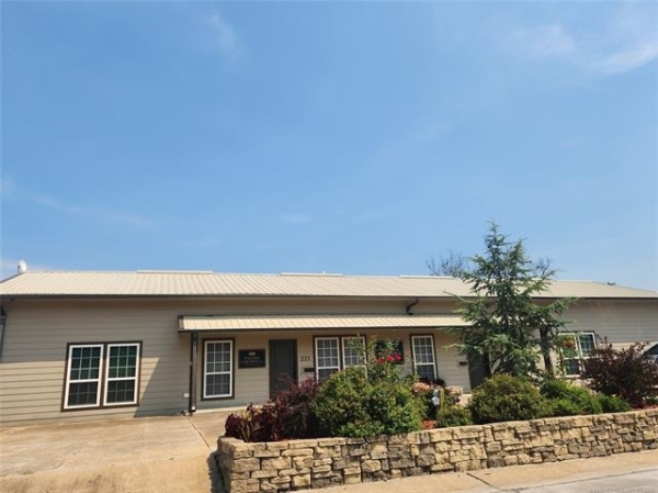 Listing Image #2 - Office for sale at 223 S Taylor, Pryor OK 74361