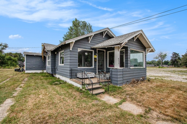 Listing Image #2 - Others for sale at 952 Pipestone, Benton Harbor MI 49022