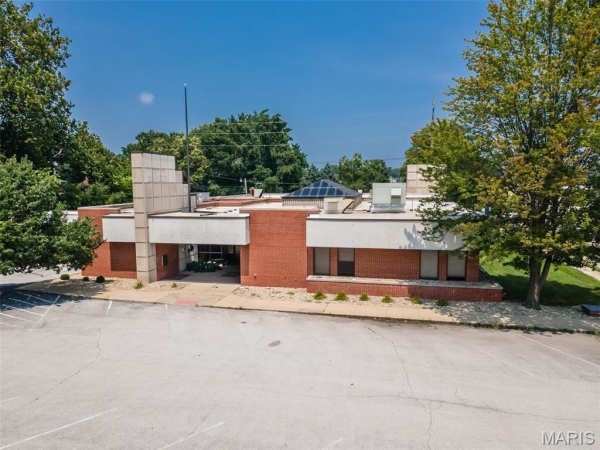 Listing Image #1 - Retail for sale at 1520 Washington Avenue, Alton IL 62002