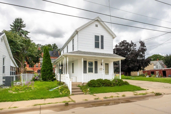 Listing Image #2 - Others for sale at 2915 White Street, Dubuque IA 52001