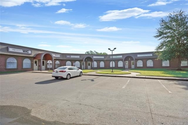 Listing Image #3 - Office for sale at 508 W Atlanta Street, Broken Arrow OK 74012