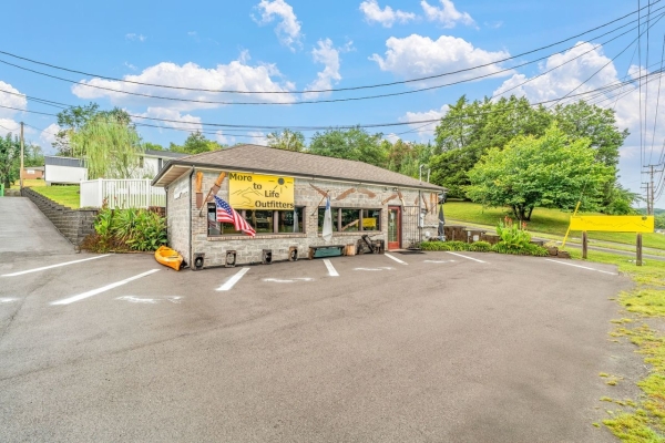 Listing Image #3 - Retail for sale at 927 S Charles G Seivers Blvd, Clinton TN 37716