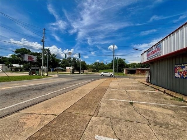 Listing Image #3 - Others for sale at 2512 THIRD Street, Alexandria LA 71302