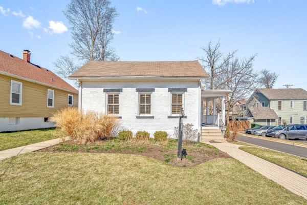 Listing Image #2 - Office for sale at 308 Walnut Street, St. Charles IL 60174