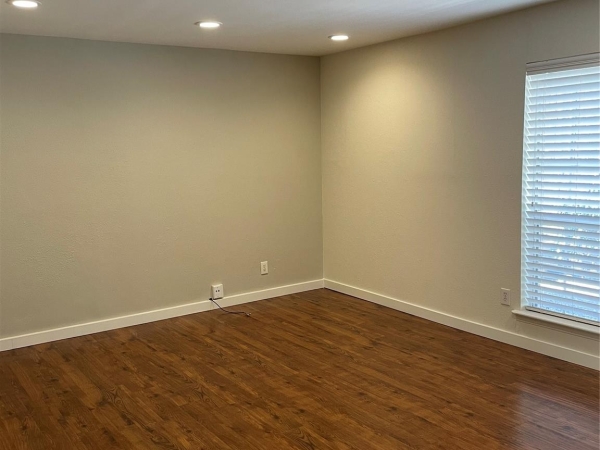Listing Image #3 - Multi-family for sale at 3811 Holland Avenue, Dallas TX 75219