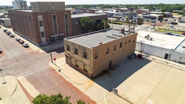 Listing Image #3 - Office for sale at 1011 Fort St, Hays KS 67601