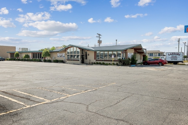 Listing Image #2 - Retail for sale at 2230 S Caraway, Jonesboro AR 72401