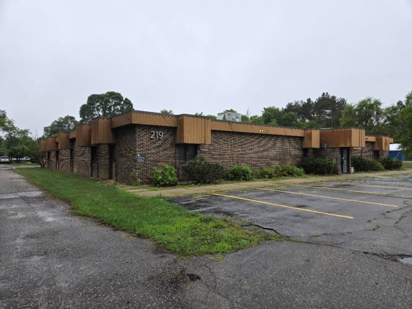 Listing Image #1 - Office for sale at 219 E Church Ave, Reed City MI 49677
