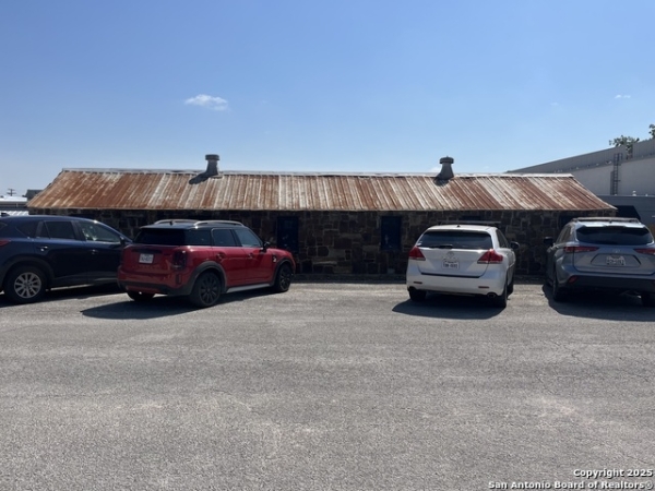 Listing Image #2 - Others for sale at 130-140 S Main, Boerne TX 78006