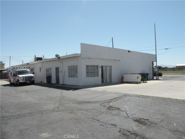 Listing Image #3 - Industrial for sale at 3121 E I Avenue, Lancaster CA 93535