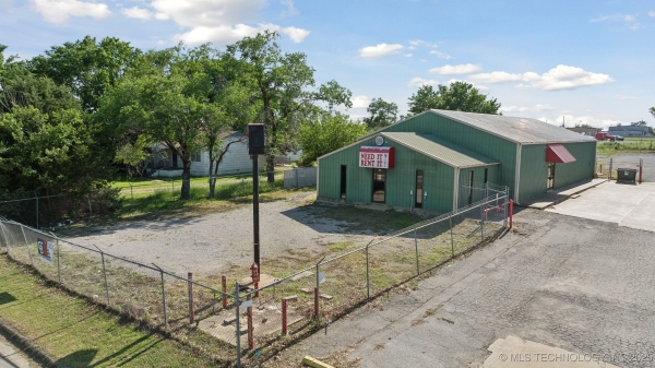 Listing Image #2 - Others for sale at 104 N Lombard Lane, Skiatook OK 74070