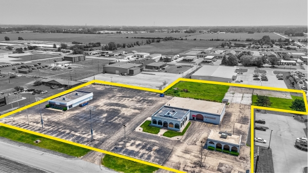 Listing Image #2 - Retail for sale at 3705 Frontage Road, Peru IL 61354