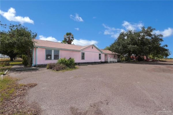 Listing Image #1 - Others for sale at 1420 Expressway 83 Highway, Penitas TX 78576