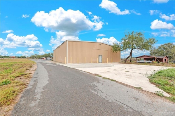 Listing Image #1 - Industrial for sale at 10017 N Glasscock Road, Mission TX 78573