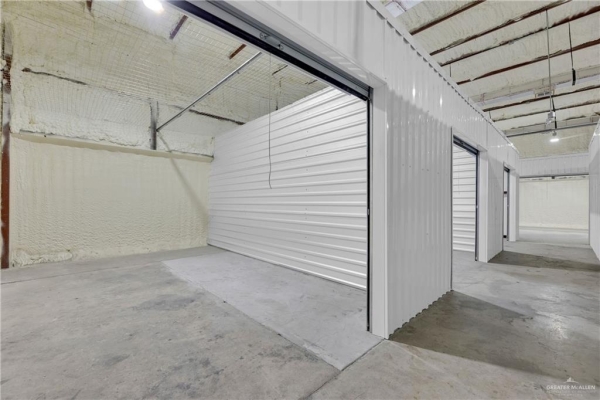 Listing Image #3 - Industrial for sale at 10017 N Glasscock Road, Mission TX 78573