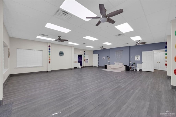 Listing Image #3 - Office for sale at 1609 N 6th Street, McAllen TX 78501