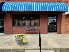 Office property for sale in Gleason, TN