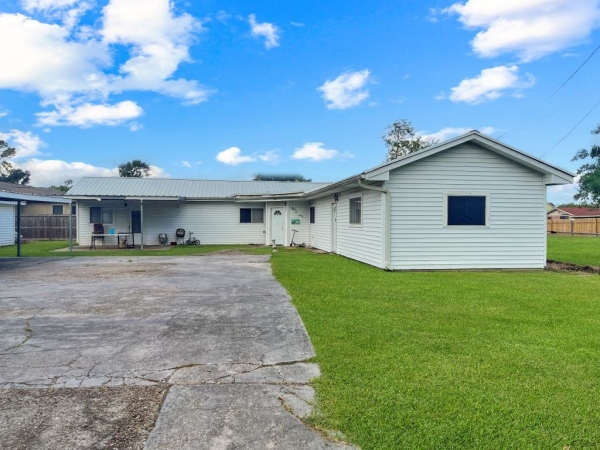 Listing Image #3 - Office for sale at 910 8th Ave, Lake Charles LA 70601