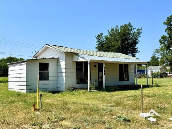 Listing Image #3 - Land for sale at 711 W Michigan Avenue, Chickasha OK 73018