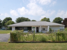Listing Image #2 - Retail for sale at 909 Green Ridge Avenue, Earlville IL 60518