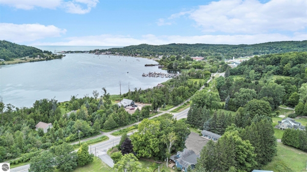 Listing Image #2 - Others for sale at 519 Lake Street, Frankfort MI 49635