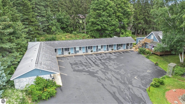 Listing Image #3 - Others for sale at 519 Lake Street, Frankfort MI 49635