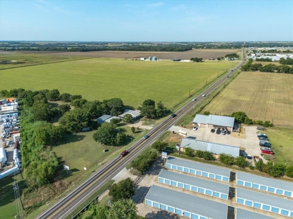 Listing Image #2 - Others for sale at 1651 Fm 66, Waxahachie TX 75167