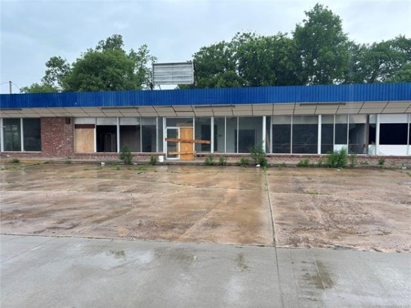 Listing Image #1 - Retail for sale at 6528 N Peoria Ave, Tulsa OK 74126